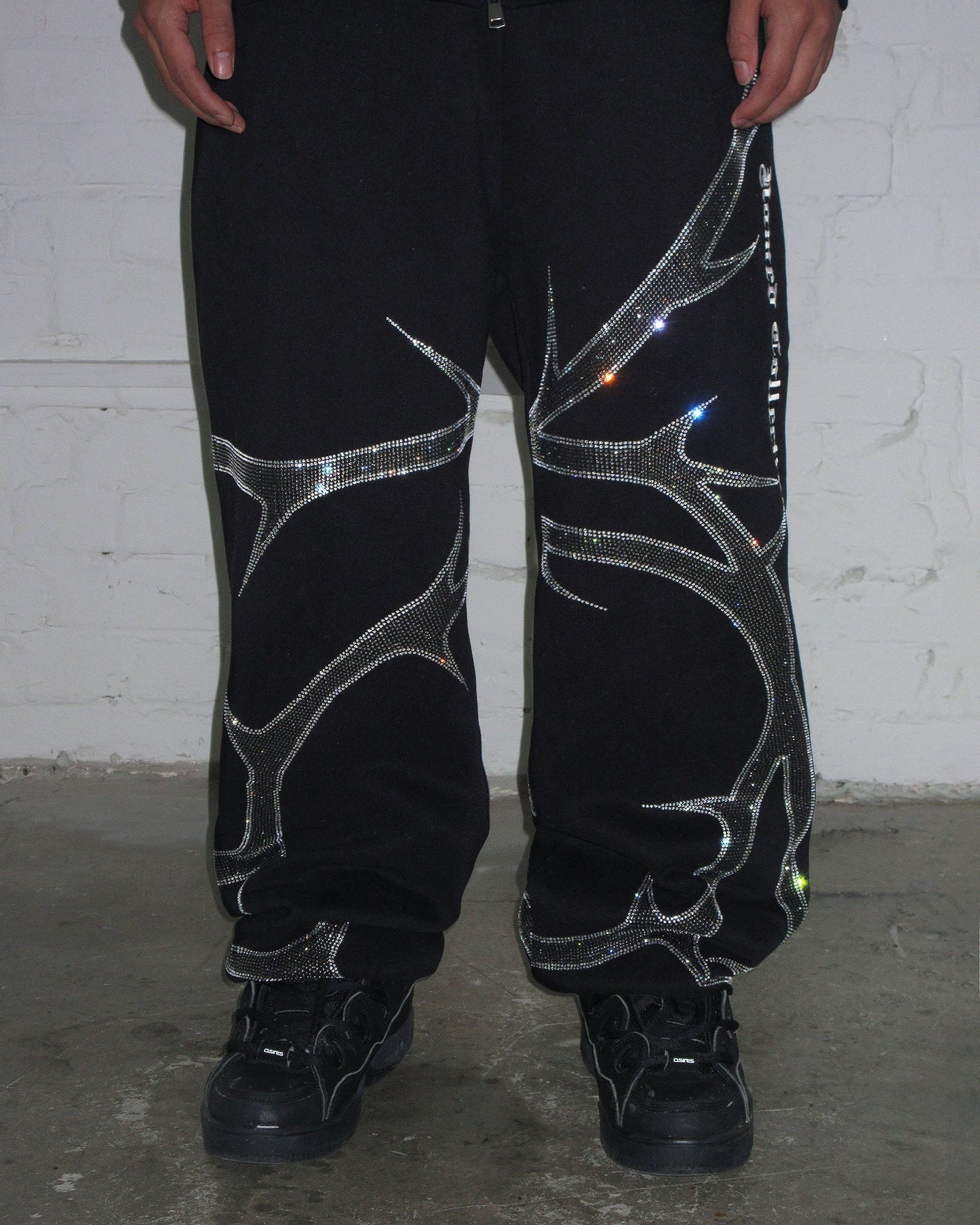 thorn rhinestone sweatpants black